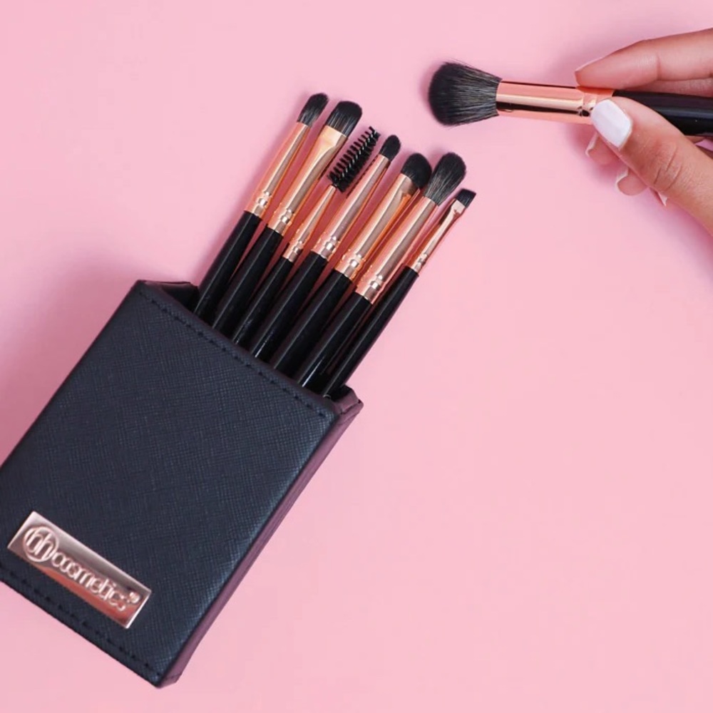 NWOT Black BH Cosmetics Brush Holder w/ gold trim